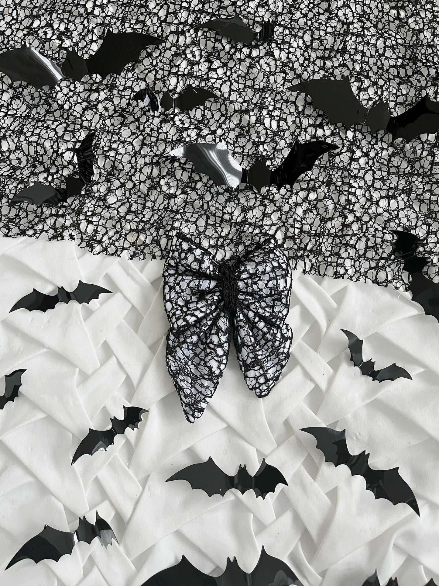 Howl-o-ween - Black and White Lace Bow