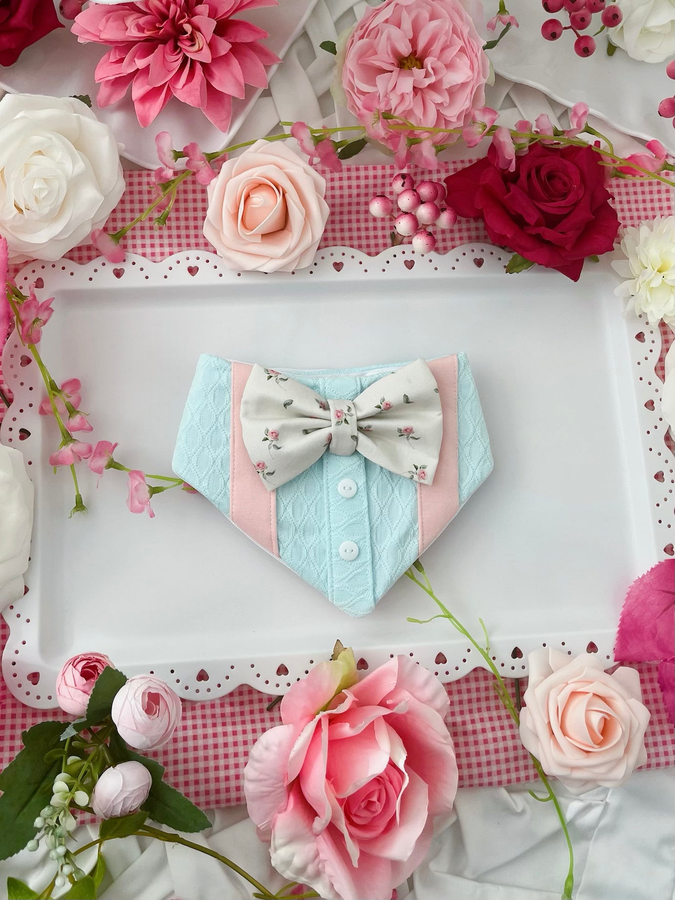 Springtime Sipping - Oscar Bandana