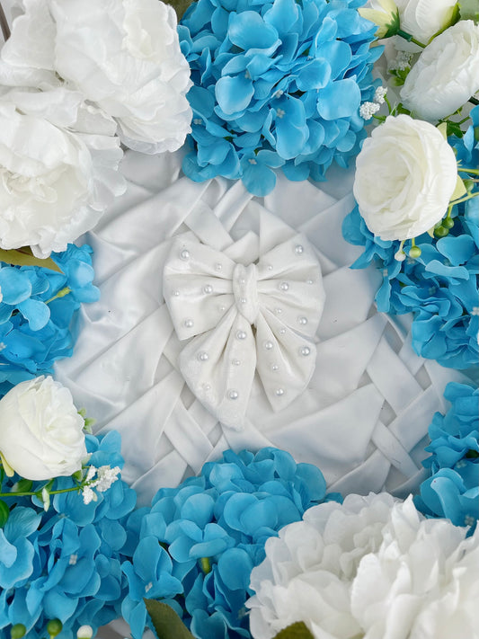 Love Stories - Cream Velvet Bow with Pearls