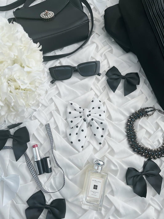 On the dot - White and black dot bow