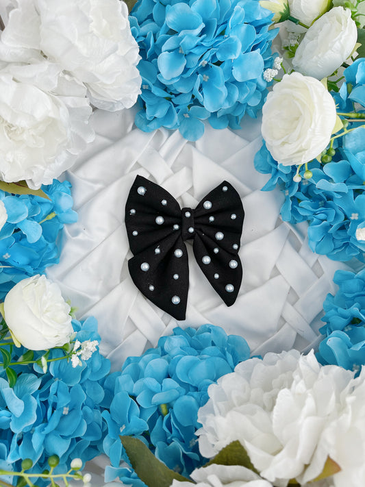 Love Stories - Black Bow with Pearls