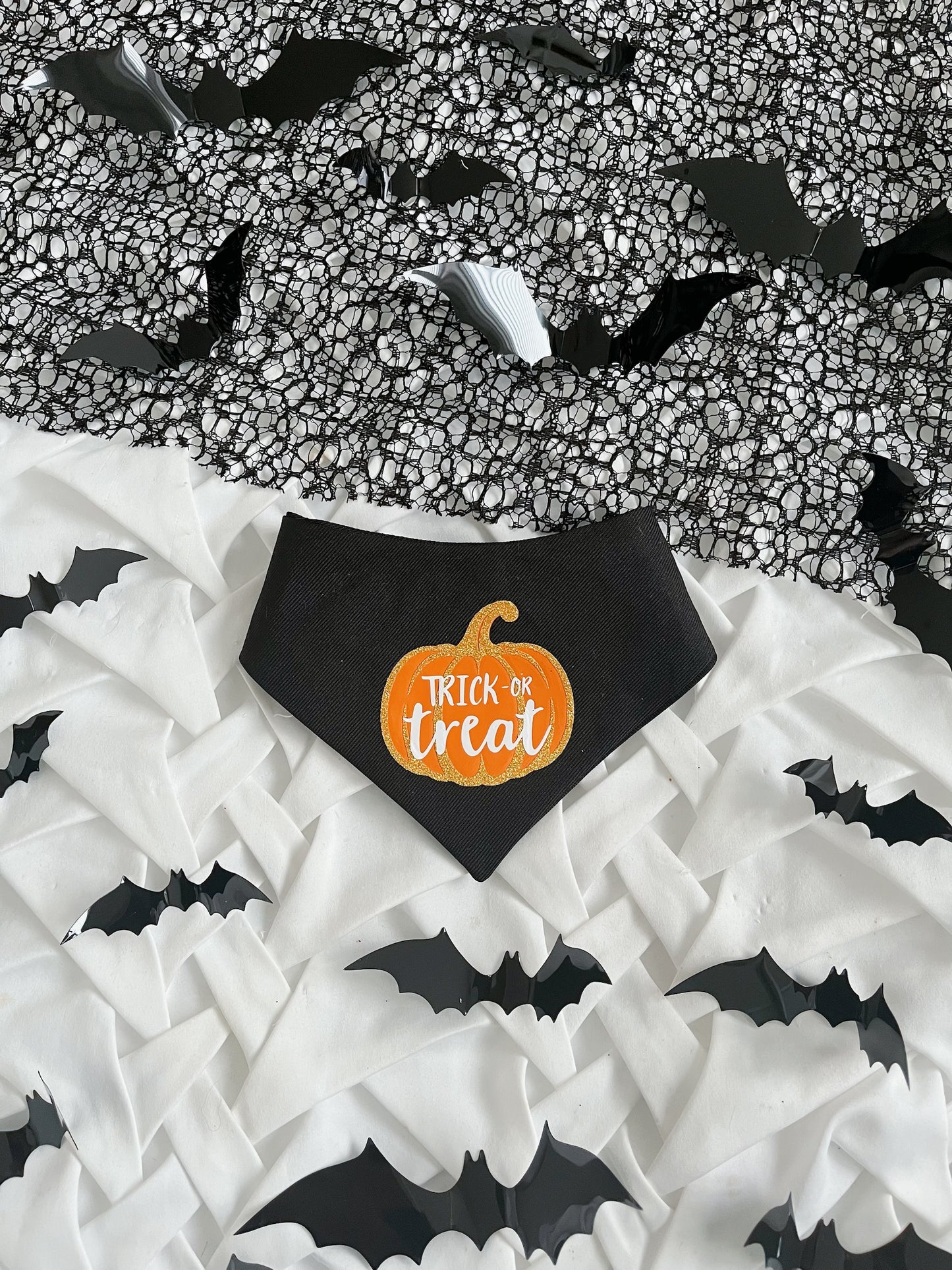 Howl-o-ween - 2 in 1 Trick or Treat Bandana