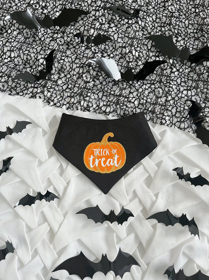 Howl-o-ween - 2 in 1 Trick or Treat Bandana