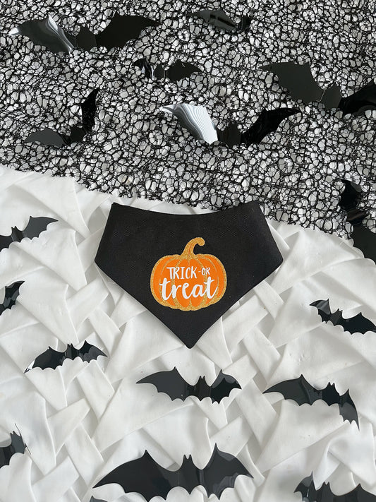 Howl-o-ween - 2 in 1 Trick or Treat Bandana
